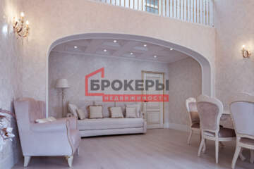 3-к квартира, 130 м², 8/8 эт.