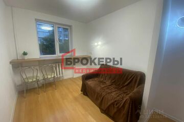 Комната, (всего 10 ком.), 75 м², 2/3 эт.