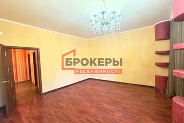 2-к квартира, 90 м², 2/8 эт.