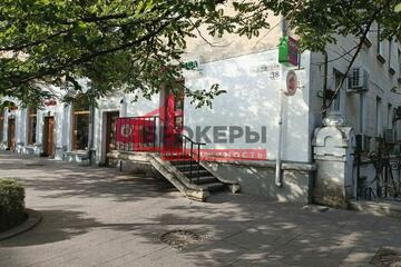 Помещение своб.назн., 65 м², 1/3 эт.