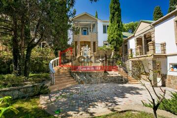 Дом, 400 м², 2 эт.