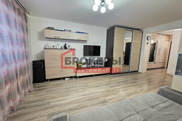2-к квартира, 60 м², 2/5 эт.