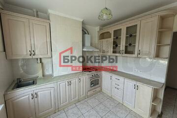 1-к квартира, 49 м², 4/10 эт.