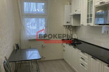 1-к квартира, 37 м², 1/7 эт.