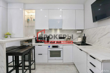 1-к квартира, 42 м², 3/5 эт.