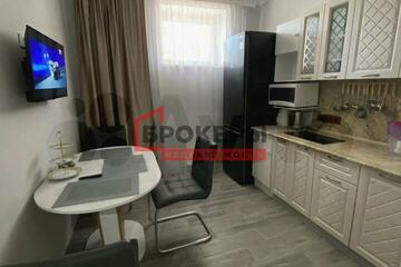 2-к квартира, 50 м², 1/4 эт.
